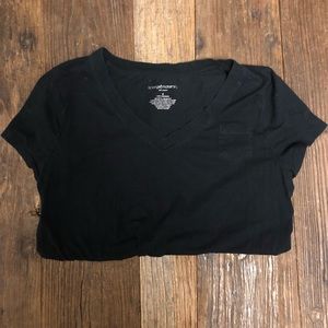 Liz Lange maternity v-neck